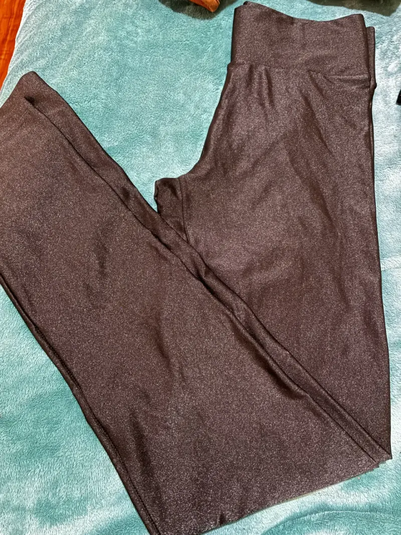 Leggings negros brillantes calcedonia - 3