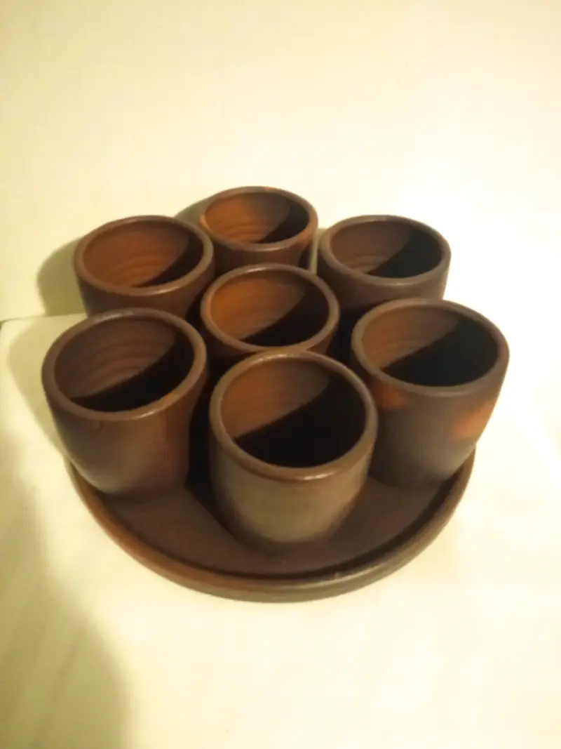 Juego de Vasos de Barro con Bandeja - 3