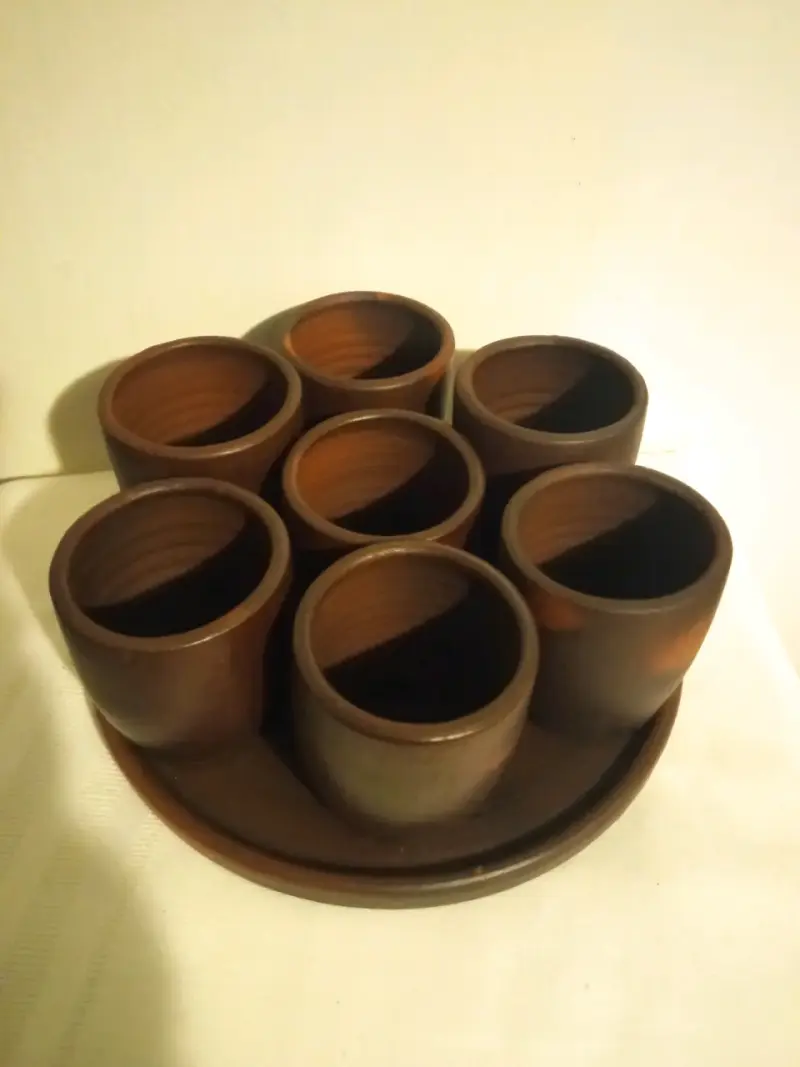 Juego de Vasos de Barro con Bandeja - 4