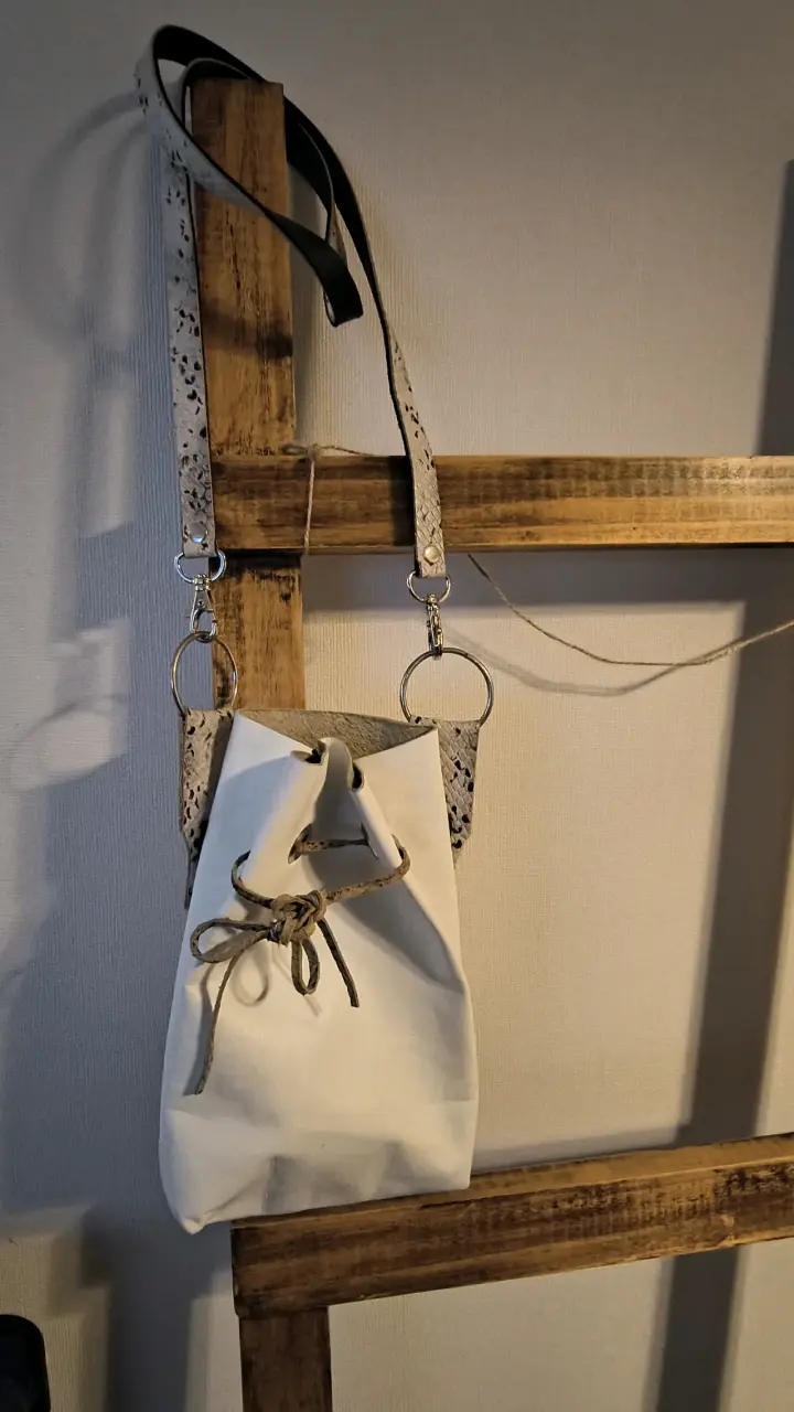 Cartera cuero blanco - 1