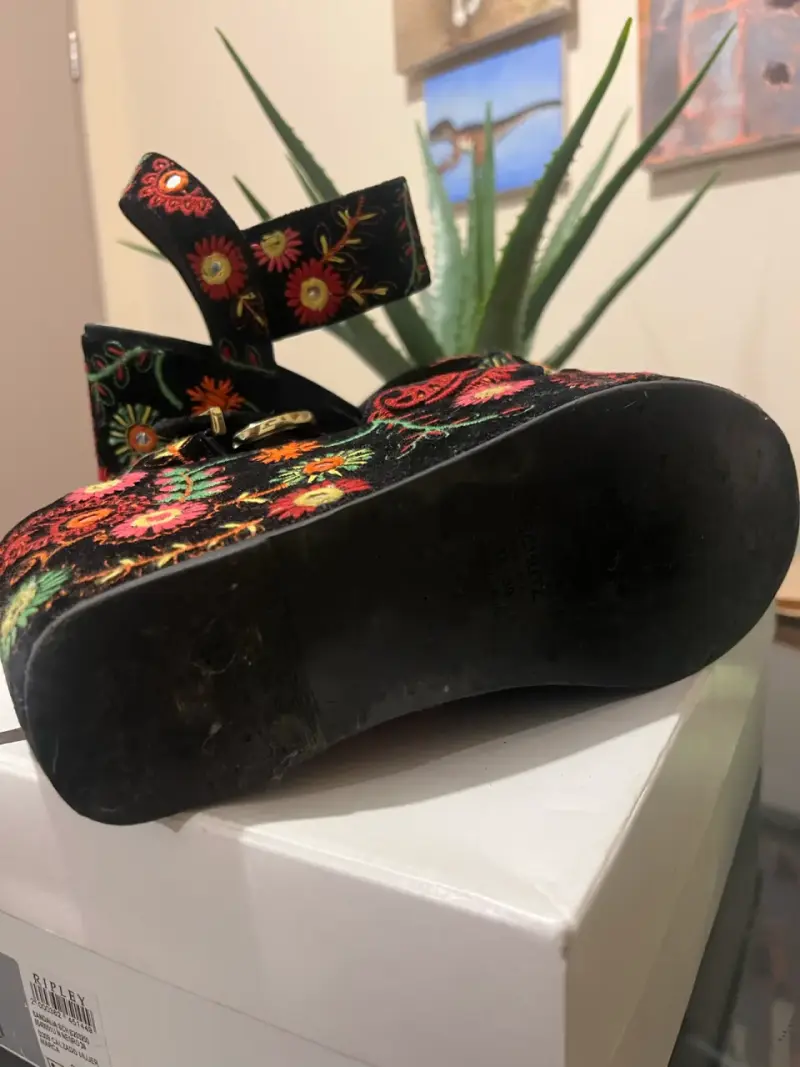 Sandalias de plataforma bordadas Schutz - 4
