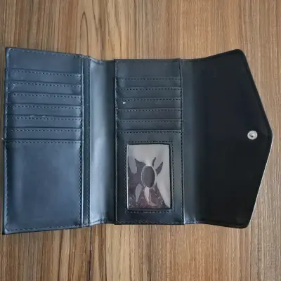 Billetera Negra Guess con Logo Grabado - miniatura 3
