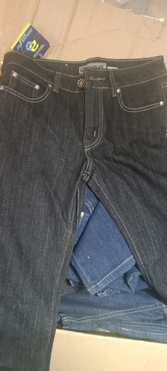 Pantalones cargo y camisas - 3