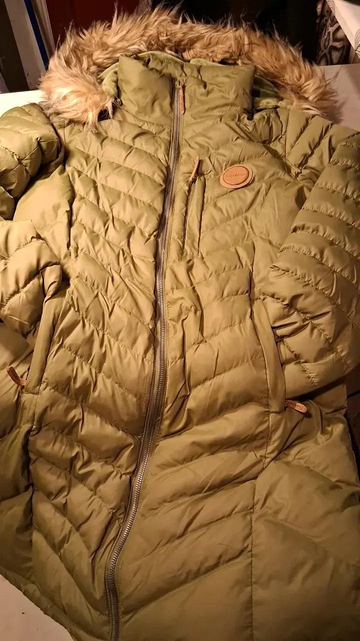 Parka verde con capucha de piel sintética - 2