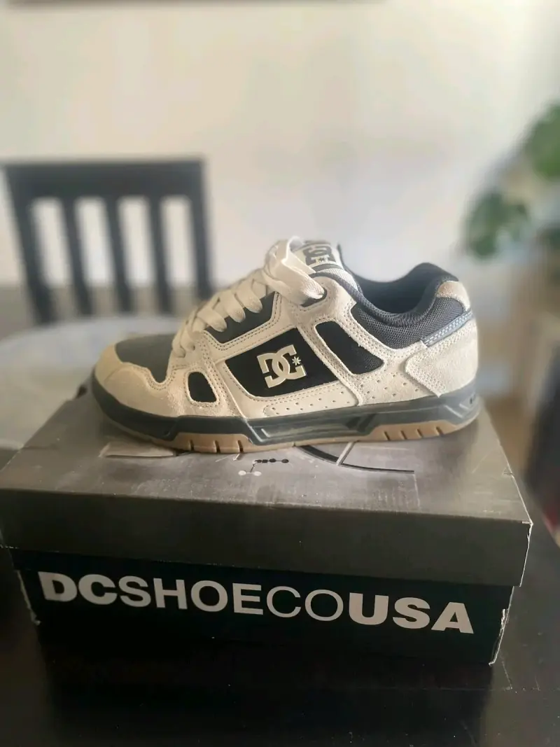 Zapatillas deportivas DC Shoes blancas y negras - 2