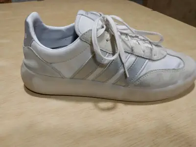 Zapatillas deportivas blancas Adidas clásicas - miniatura 2