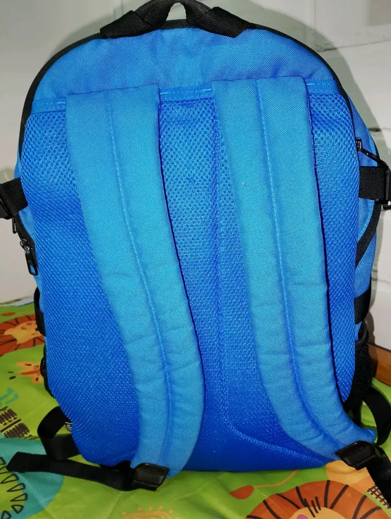 Mochila Adidas azul con diseño deportivo - 7