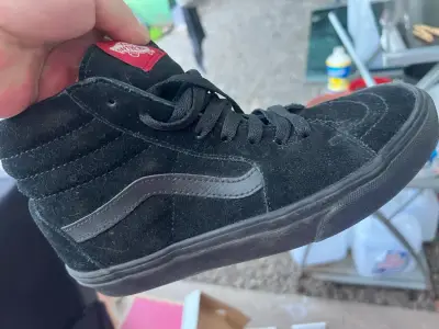 Zapatillas negras Vans de gamuza - miniatura 1