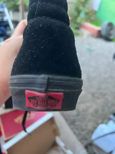 Zapatillas negras Vans de gamuza - miniatura 3