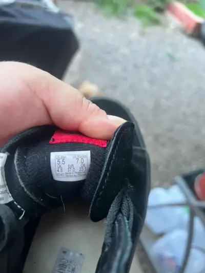 Zapatillas negras Vans de gamuza - miniatura 5