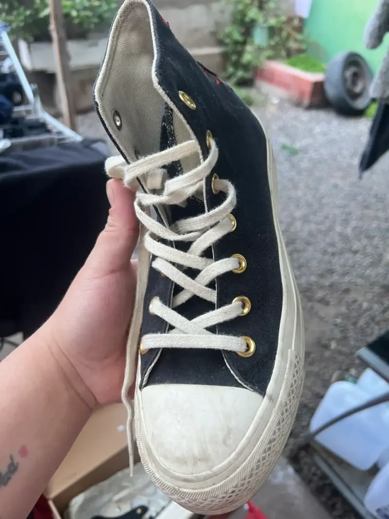 Zapatillas Converse All Star negras con corazones - 2