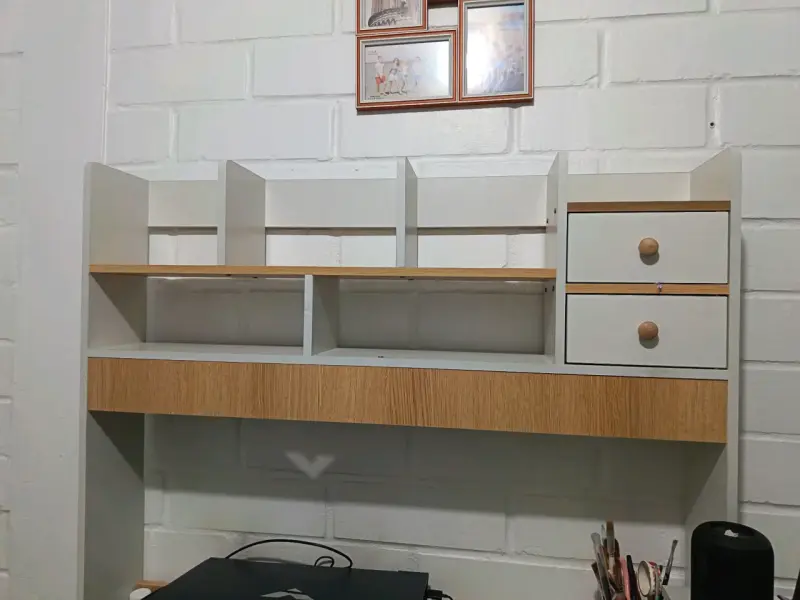 Estante organizador de escritorio con cajones - 1