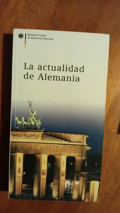 Libro 'La actualidad de Alemania' en español - miniatura 1