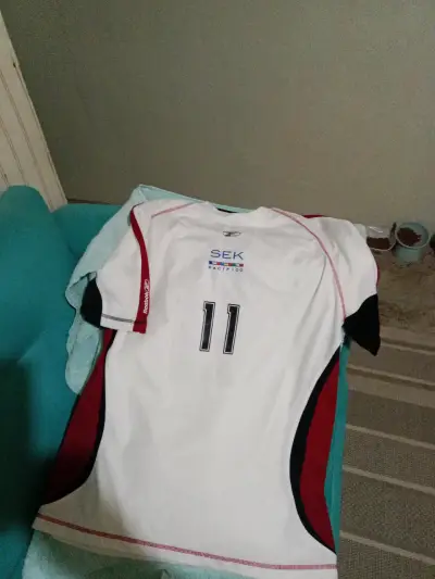 Camiseta deportiva blanca Reebok con número 11 - miniatura 1