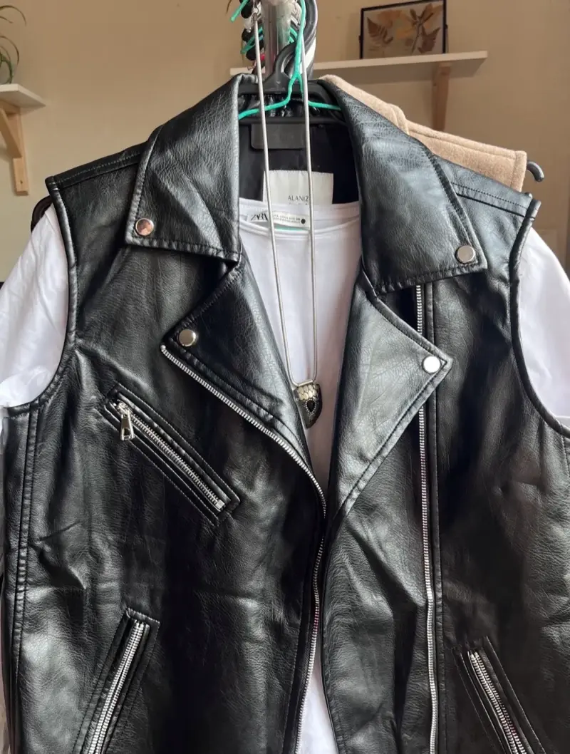 Biker sin mangas eco cuero Alaniz - 2
