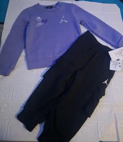 Conjunto jordan niña talla 4 nuevo - miniatura 1