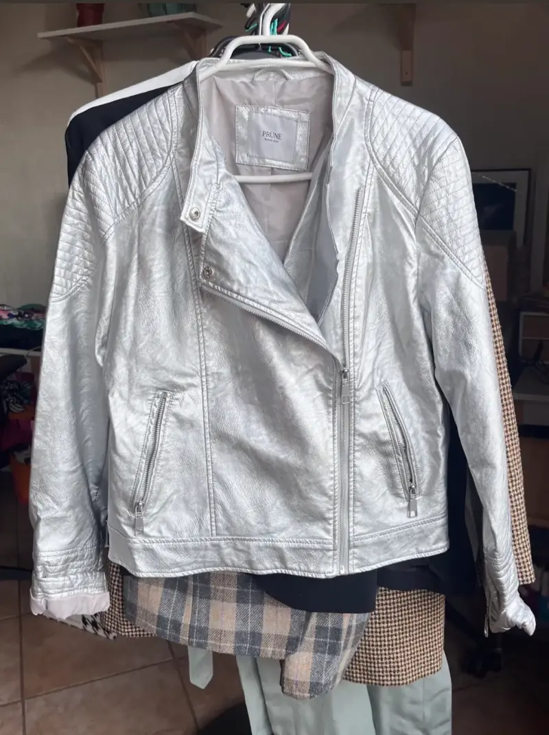 Chaqueta eco cuero plateada Prüne - 3