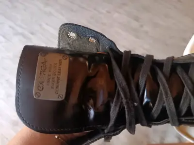 Botas de cuero negro marca exotica - miniatura 2