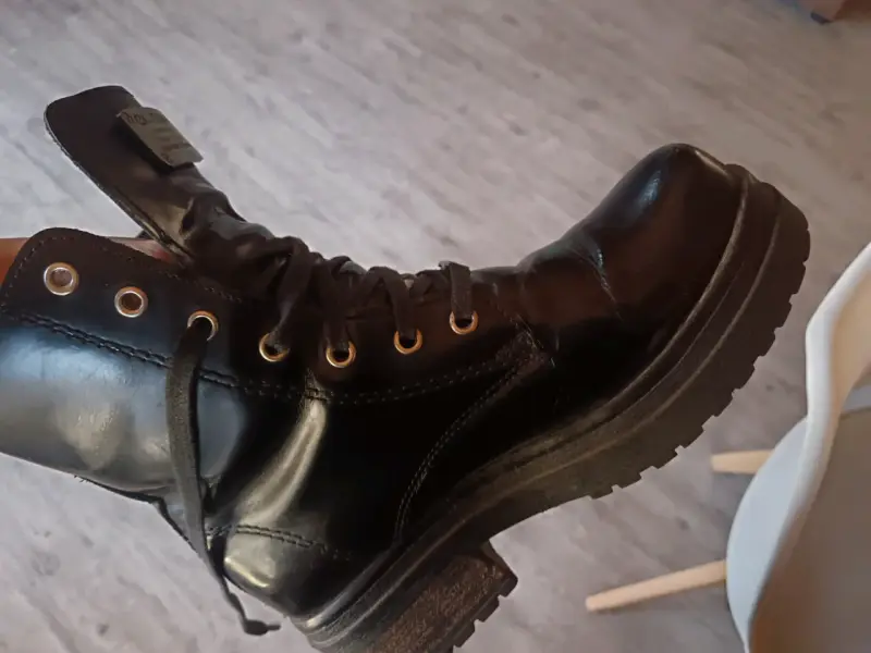 Botas de cuero negro marca exotica - 5