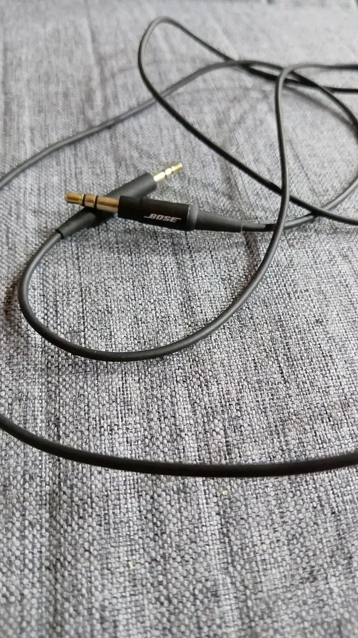 Auriculares Bose con cable de audio - 2