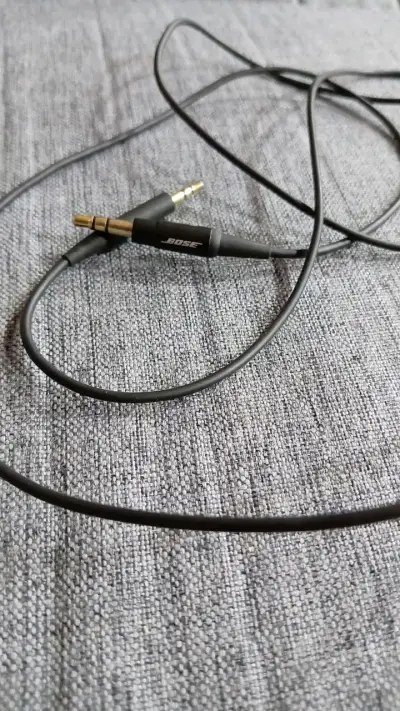 Auriculares Bose con cable de audio - miniatura 2