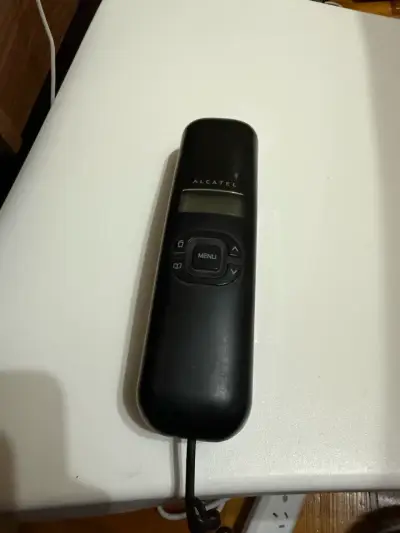Teléfono fijo Alcatel negro con pantalla LCD - miniatura 1