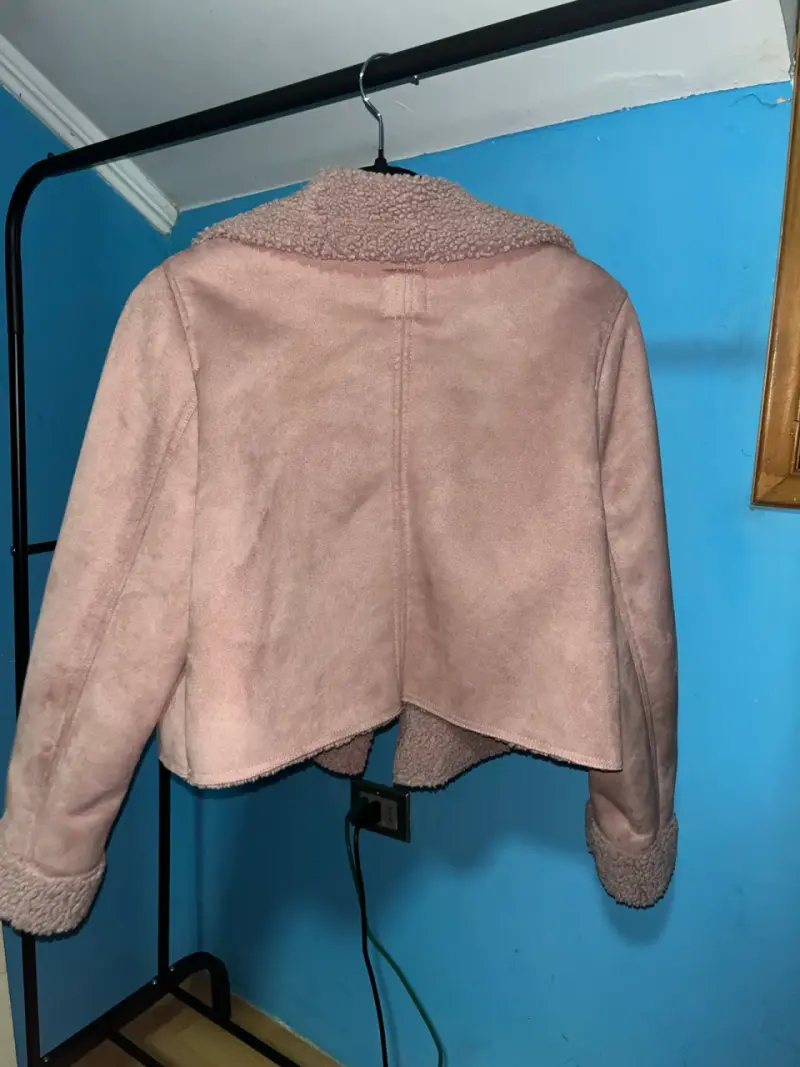 Chaqueta de mujer rosada con forro de lana - 2
