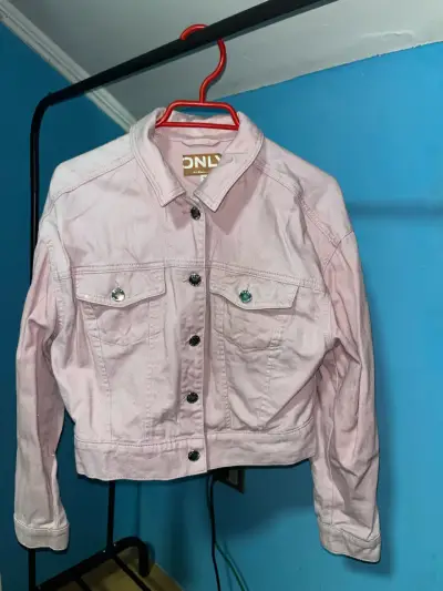 Chaqueta de mezclilla rosa para mujer marca Only - miniatura 1