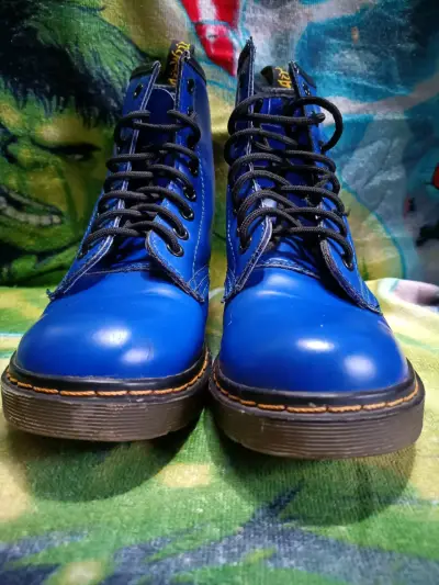 Botas azules estilo Dr. Martens talla 37 - miniatura 1