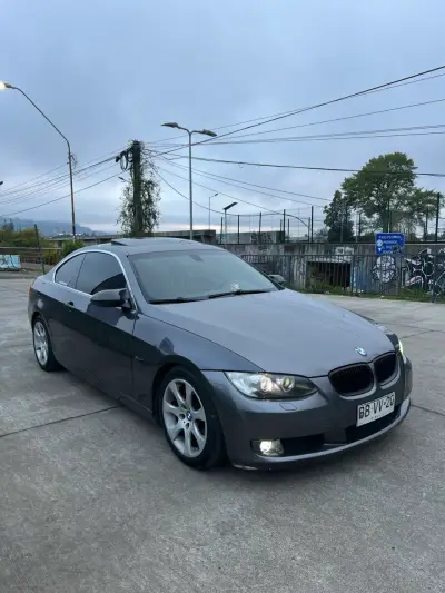 BMW 325i e92 2008 - miniatura 1