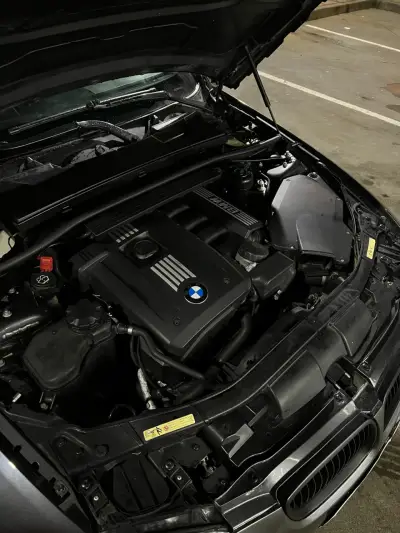 BMW 325i e92 2008 - miniatura 5