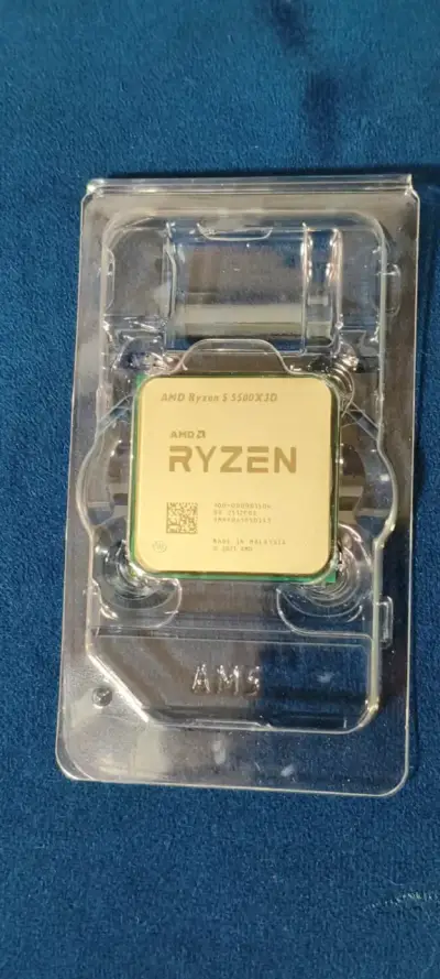 Procesador AMD Ryzen 5 5500X3D en excelente estado - miniatura 2