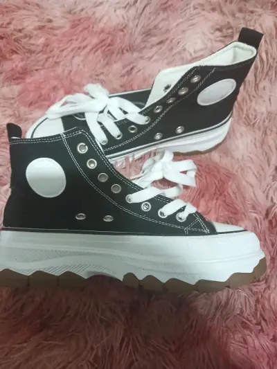 Zapatillas estilo converse - miniatura 1