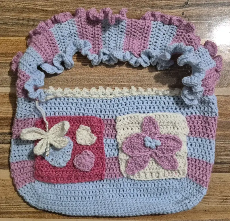 Bolsos de lana tejidos a crochet - 1
