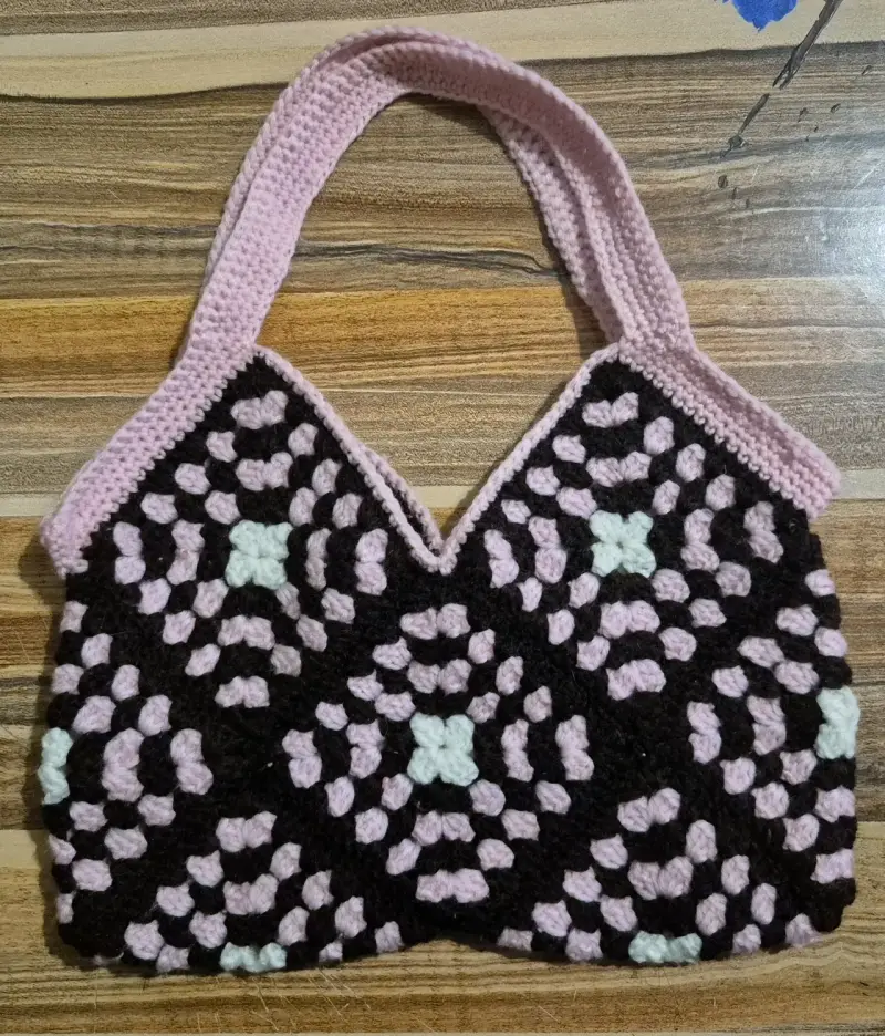 Bolsos de lana tejidos a crochet - 4