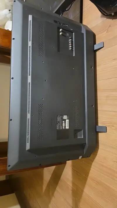 Televisor Sony de 40 pulgadas en buen estado - miniatura 2