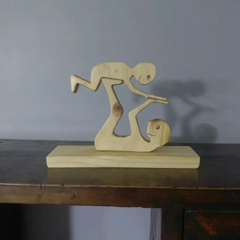 Escultura de madera de figuras humanas y animales - 4