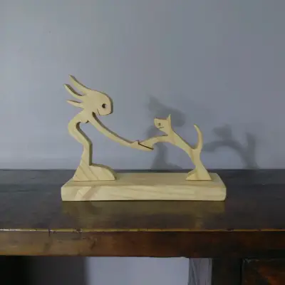 Escultura de madera de figuras humanas y animales - miniatura 5