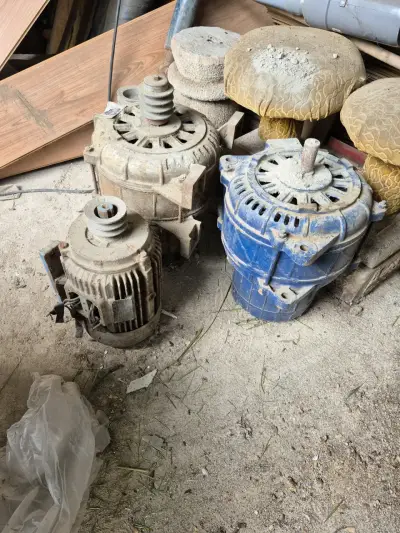 Motores eléctricos usados para repuestos - miniatura 2
