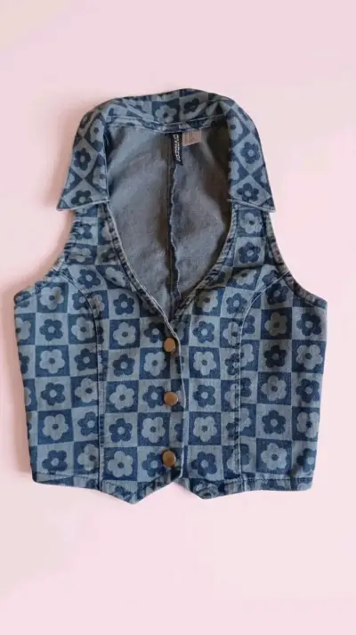 Top halter denim con estampado floral - miniatura 2