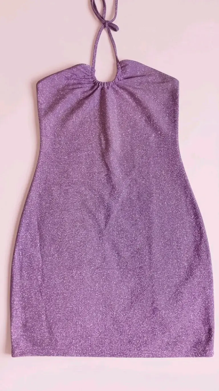 Vestido de fiesta morado con tela brillante - 2