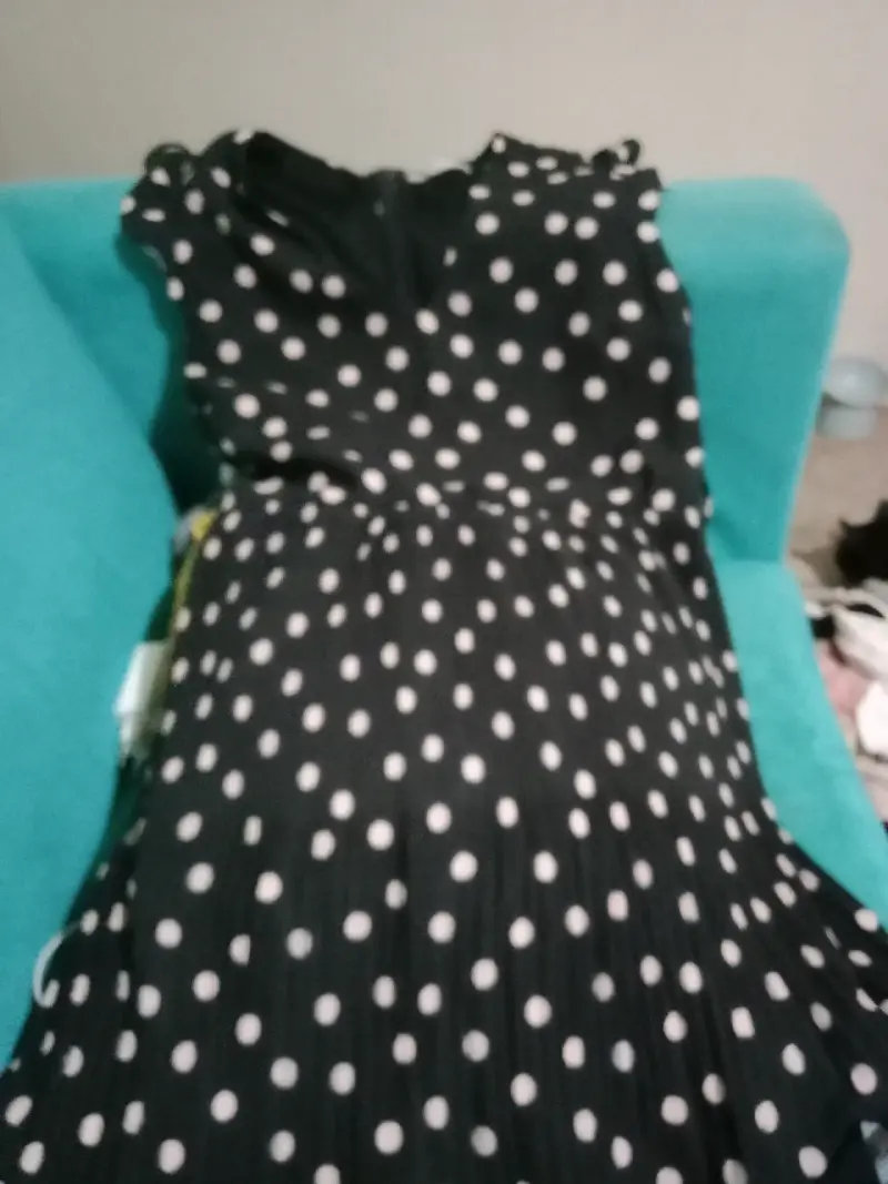Vestido negro con lunares blancos - 3