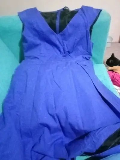 Vestido negro con lunares blancos - miniatura 6
