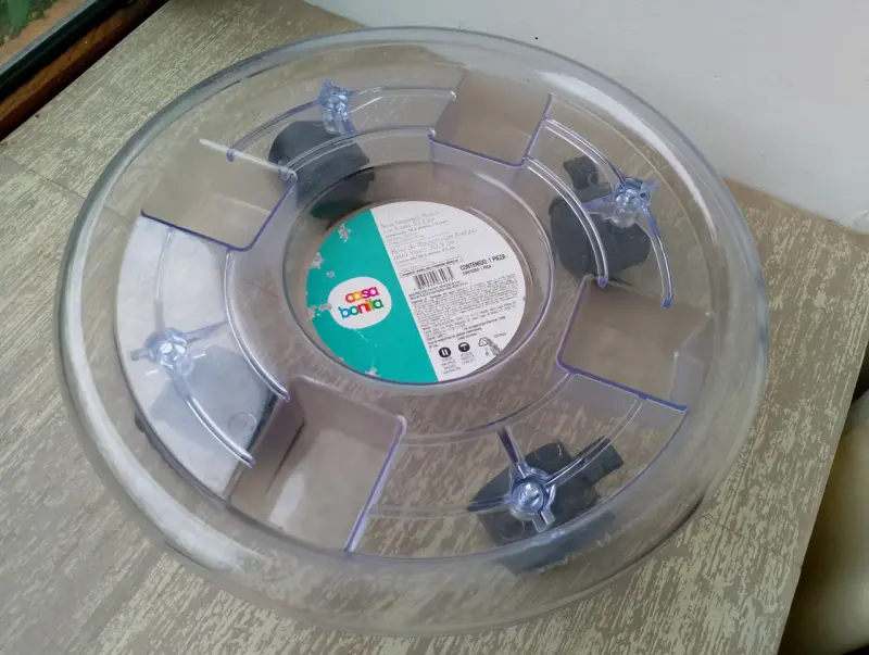 Base de plástico con ruedas para macetero