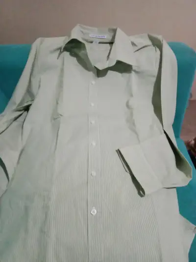 Blusa de mujer con estampado de lunares - miniatura 2