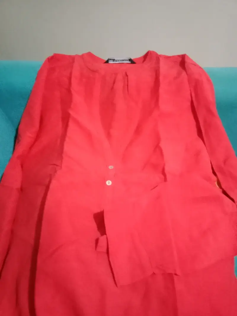 Blusa de mujer con estampado de lunares - 4