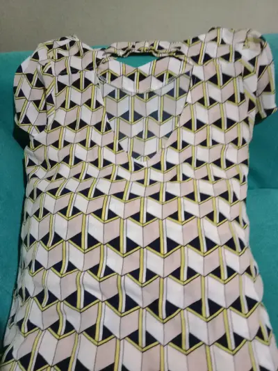 Vestido estampado geométrico para mujer - miniatura 1