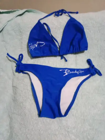 Bikini azul Glov con diseño llamativo - miniatura 1