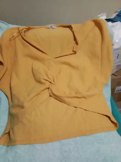 Blusa amarilla con nudo Zara - miniatura 1
