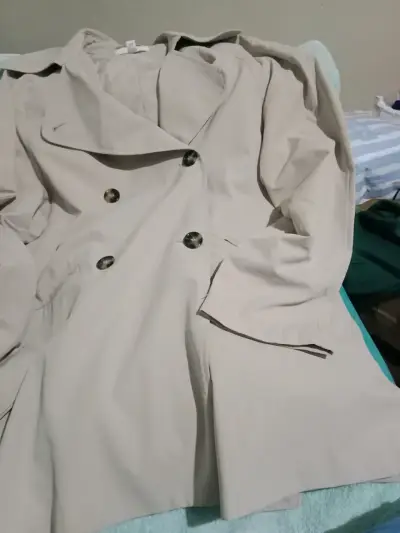 Chaqueta azul con cierre y botones - miniatura 5
